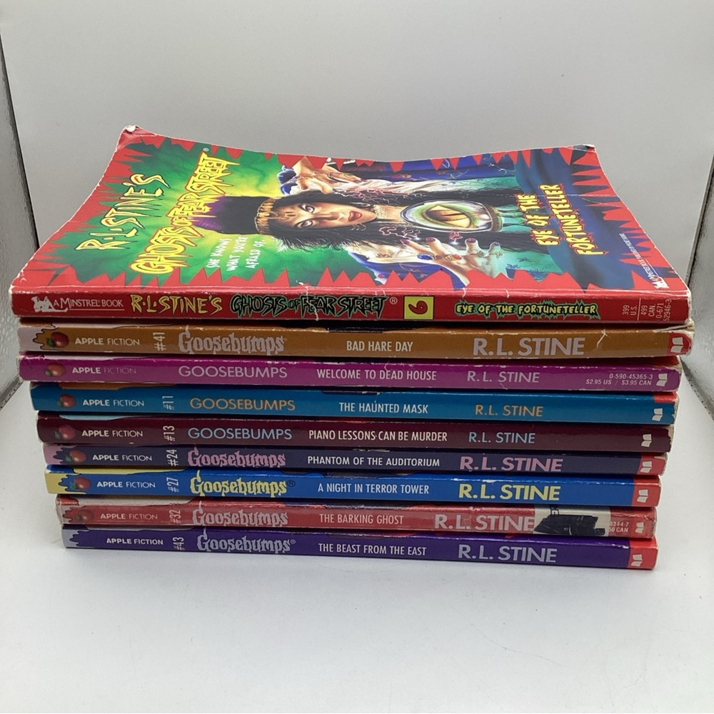 R. L. Stine 9 Book Lot Softcover Goosebumps Ghosts Of Fear Street